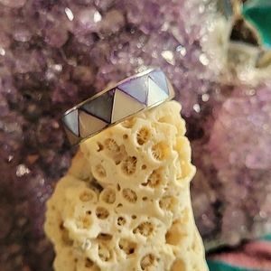Small silver inlaid shell ring.